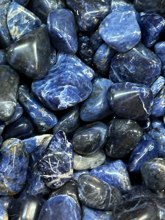 An overview of the I Am Enough crystal kit, highlighting its role in boosting confidence and self-worth.