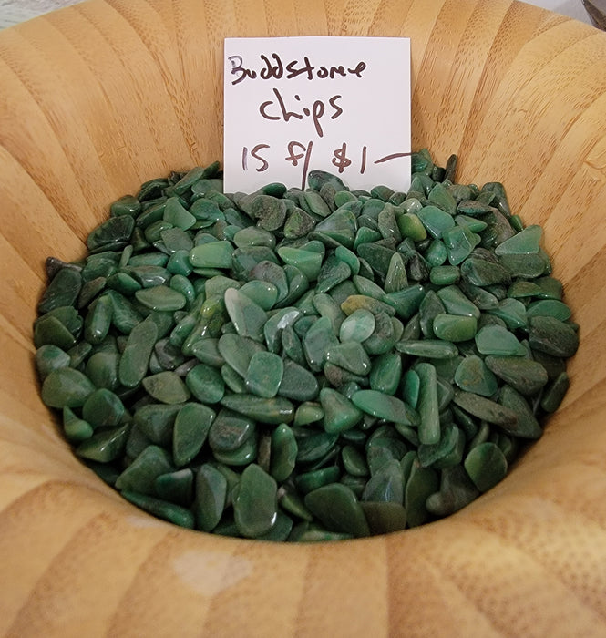 Tumbled stones - Buddstone chips showcasing a vibrant range of green colors, perfect for healing and decoration. Ideal for collectors and crystal enthusiasts.