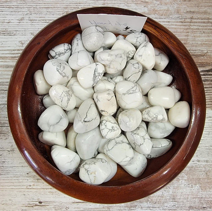 Howlite gemstone, a calming stone known for its white color and black lines, ideal for reducing anger and anxiety.